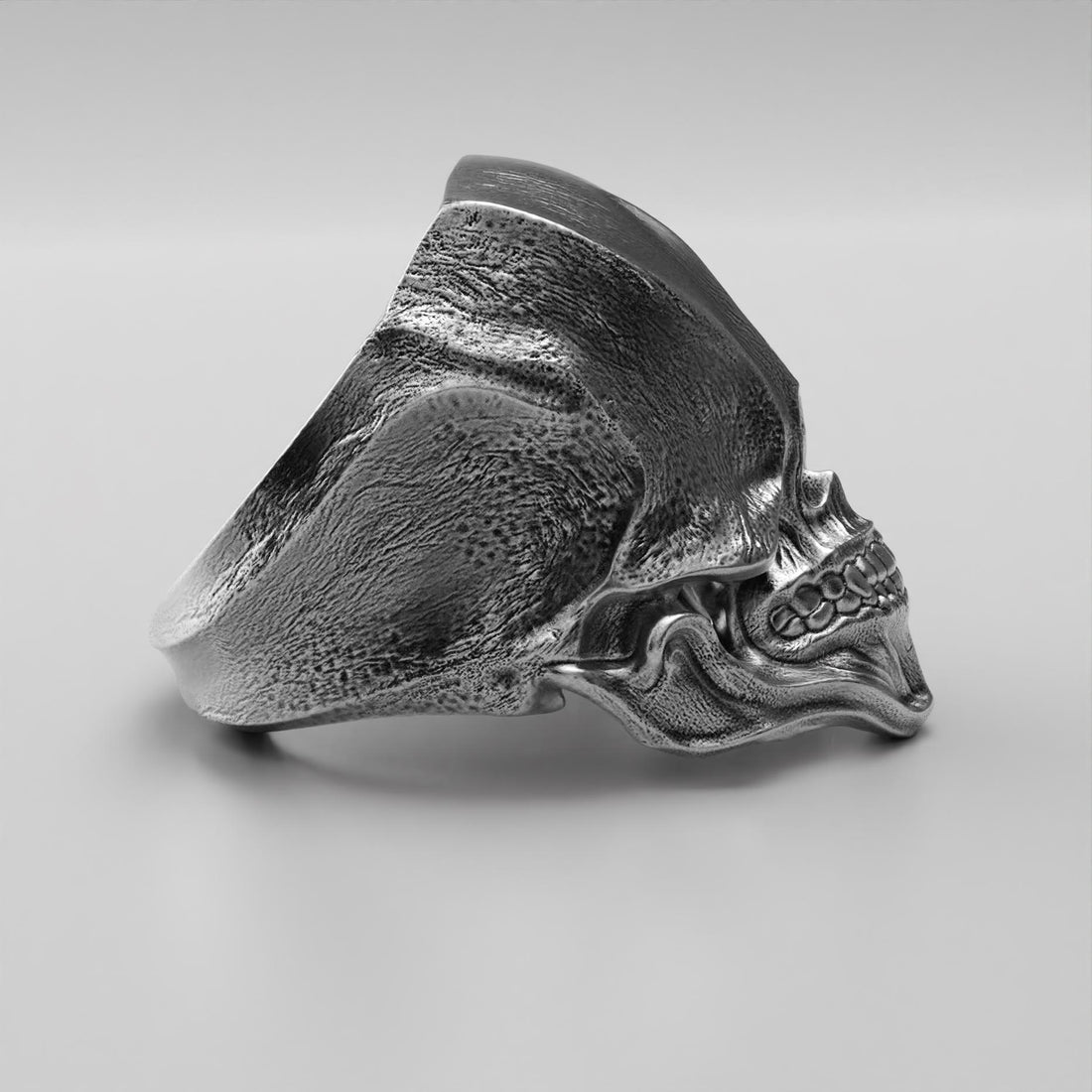 antique skull ring in oxidized silver, photo 2