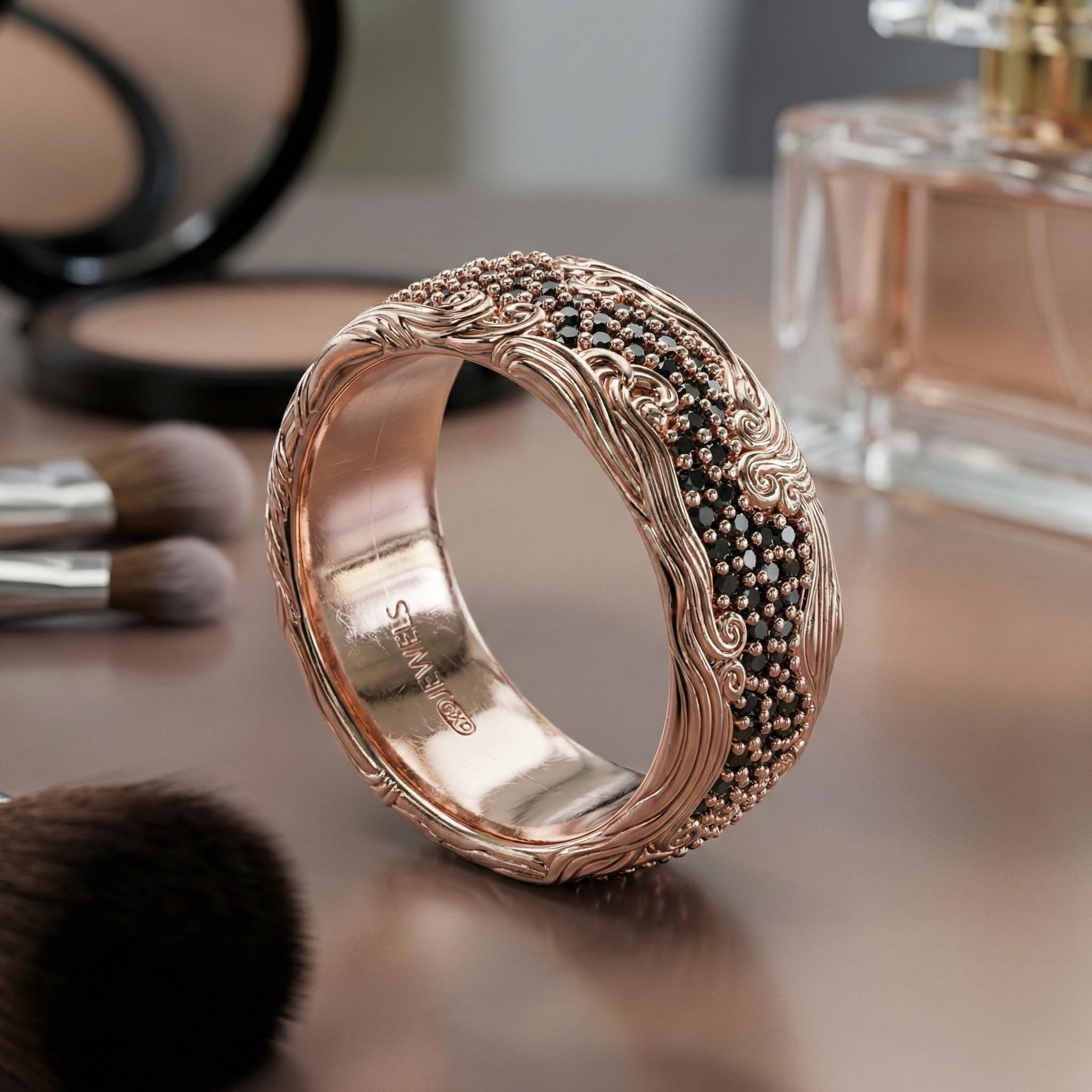 wave band ring with black pave, ocean wave design, photo 4
