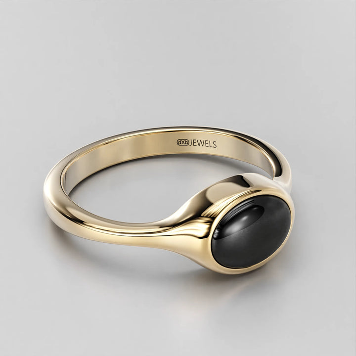 Minimalist Signet Ring with Oval Black Onyx Stone in 14k Gold (Yellow)