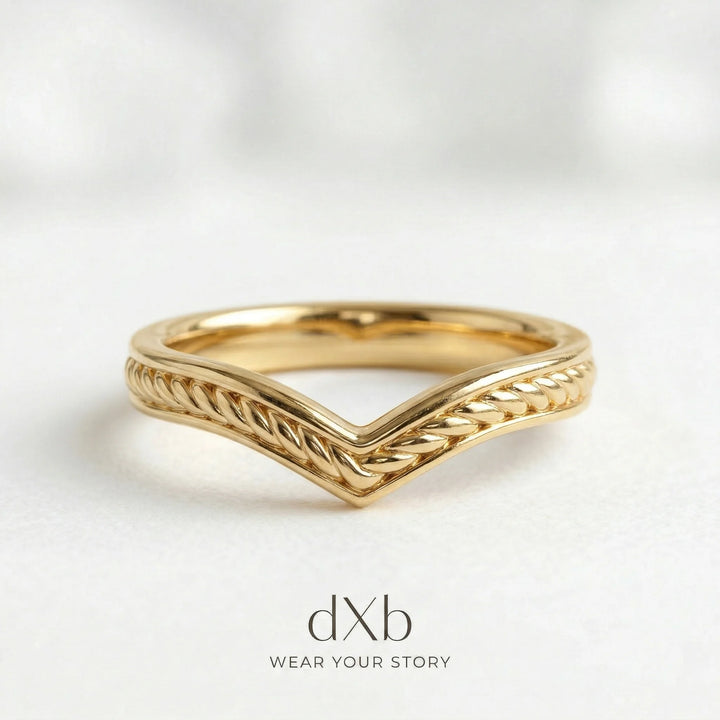 14k yellow gold V-shaped braided band ring