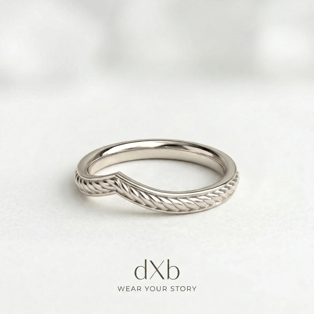 silver V-shaped braided band ring